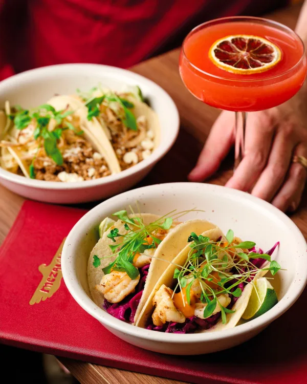 Tacos et cocktail au Mezquila